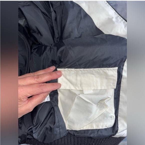 Only puffer jacket- size xs PTP 17inch - Picture 8 of 13